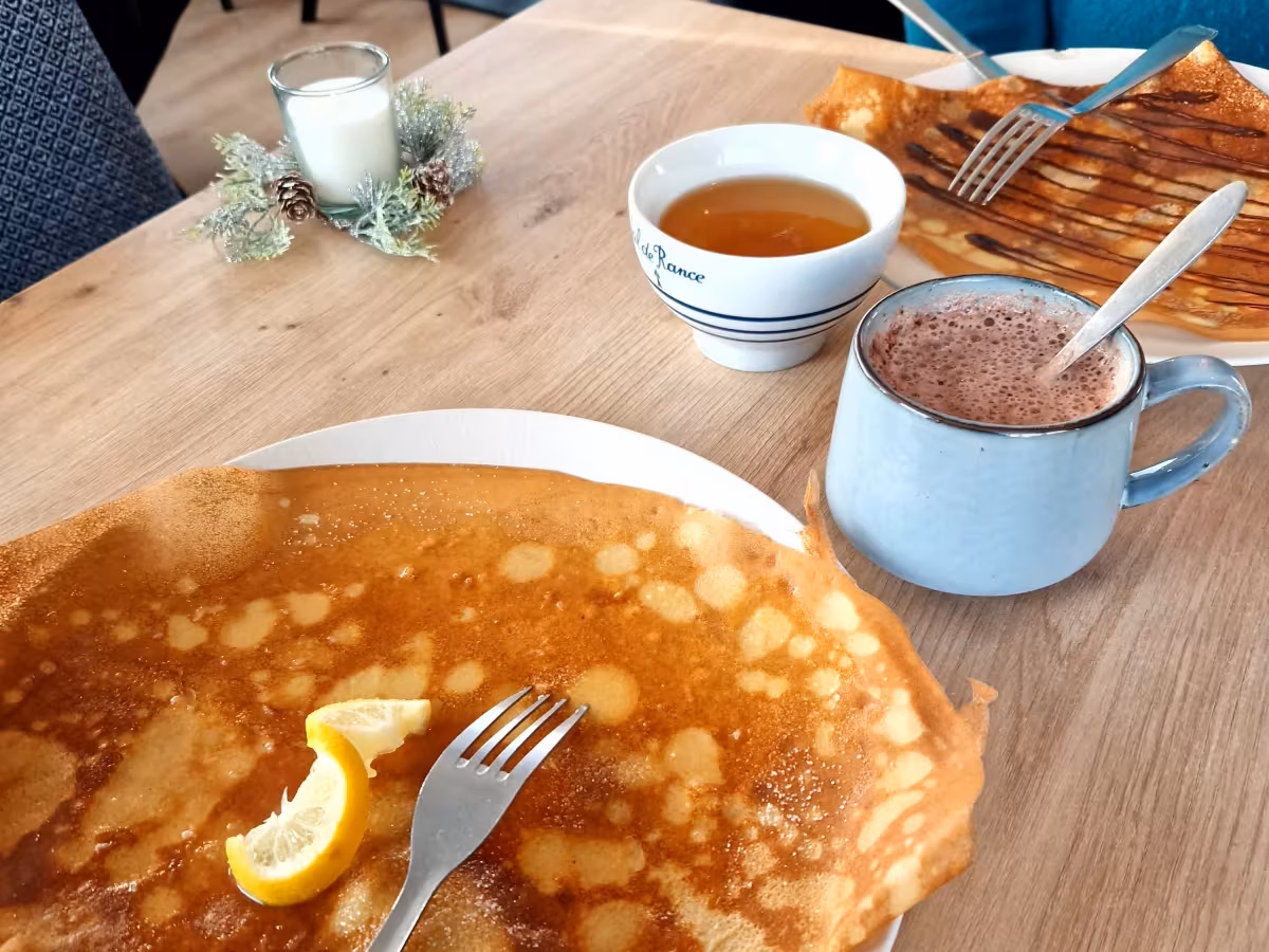 Nos bonnes adresses pour savourer Pornichet | 2023 creperie l escale Cpornichet la destination 8.jpg edited Crêperie l'Escale